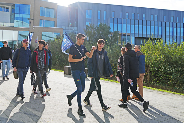 People on a campus tour